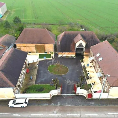 펜션 Maison Calme 14 Personnes, Piscine, Jardin Et Parking 부셰레